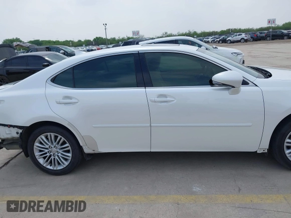 2016 Lexus ES with VIN JTHBK1GGXG2242903, listed as a IAAI auction lot 41911044 with 84,278 mi miles. Bid and sale history available at carsss.com. Image 14.