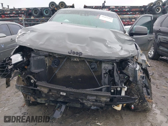 2021 Jeep Grand Cherokee Laredo X z VIN 1C4RJFAG9MC590268, wystawiony jako IAAI lot #41614514 z przebiegiem 60 933 mil mil oraz . Historia ofert i sprzedaży dostępna na DreamBid. Obrazek 6.
