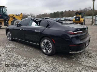2023 BMW i7 xDrive60 z VIN WBY53EJ01PCM98516, wystawiony jako Copart lot #85778524 z przebiegiem 397 mil mil oraz Szkody całkowita. Historia ofert i sprzedaży dostępna na DreamBid. Obrazek 2.