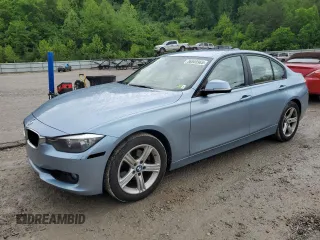 2013 BMW 3 Series 328i xDrive z VIN WBA3B3C53DF541561, wystawiony jako Copart lot #56540965 z przebiegiem 124 840 mil mil oraz Szkoda całkowita • Salvage title. Historia ofert i sprzedaży dostępna na DreamBid. Obrazek 1.