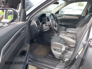 2021 Volkswagen Atlas SEL с VIN 1V2BR2CA2MC520525, выставлен на аукционе IAAI как лот 41398262 с пробегом 48 107 миль миль и . История ставок и продаж доступна на DreamBid. Изображение 5.