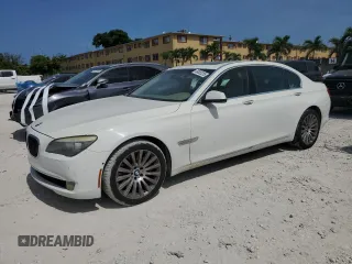 2009 BMW 7 Series 750Li z VIN WBAKB83589CY61637, wystawiony jako Copart lot #58083255 z przebiegiem 120 594 mil mil oraz Czysty tytuł • Clean title. Historia ofert i sprzedaży dostępna na DreamBid. Obrazek 1.