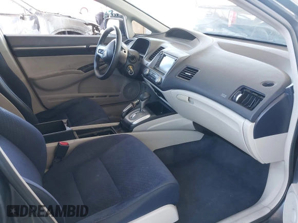 2007 Honda Civic z VIN JHMFA36217S017274, wystawiony jako IAAI lot #41871225 z przebiegiem 142 253 mil mil oraz . Historia ofert i sprzedaży dostępna na DreamBid. Obrazek 5.