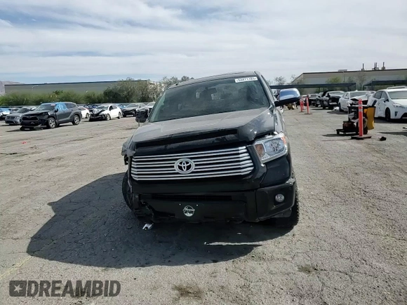 2015 Toyota Tundra Platinum z VIN 5TFAW5F15FX439338, wystawiony jako Copart lot #53471185 z przebiegiem 93 454 mil mil oraz Szkoda całkowita • Salvage title. Historia ofert i sprzedaży dostępna na DreamBid. Obrazek 12.