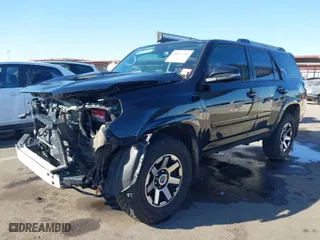 2018 Toyota 4Runner SR5 with VIN JTEBU5JR6J5501577, listed as a IAAI auction lot 40867781 with 62,769 mi miles. Bid and sale history available at carsss.com. Image 2.