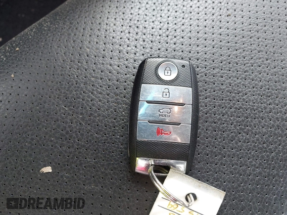 2014 Kia Sorento LX with VIN 5XYKTDA61EG475569, listed as a IAAI auction lot 41924158 with 58,724 mi miles and . Bid and sale history available at carsss.com. Image 11.