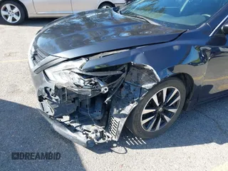 2018 Nissan Altima SR with VIN 1N4AL3AP3JC205780, listed as a IAAI auction lot 41921404 with 109,863 mi miles and . Bid and sale history available at carsss.com. Image 6.