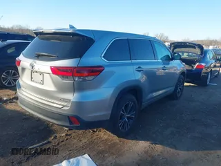 2017 Toyota Highlander LE with VIN 5TDBZRFH5HS482117, listed as a IAAI auction lot 41274836 with 83,903 mi miles and . Bid and sale history available at DreamBid. Image 4.