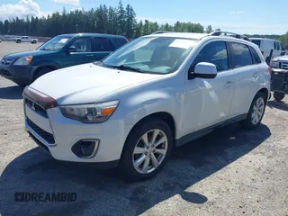 2014 Mitsubishi Outlander SE z VIN 4A4AP4AU3EE024904, wystawiony jako IAAI lot #42373011 z przebiegiem 121 482 mil mil oraz . Historia ofert i sprzedaży dostępna na DreamBid. Obrazek 2.