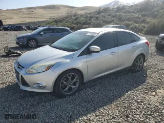 2014 Ford Focus SE with VIN 1FADP3F23EL398078, listed as a Copart auction lot 52152805 with 104,990 mi miles and Clean Title. Bid and sale history available at carsss.com. Image 1.