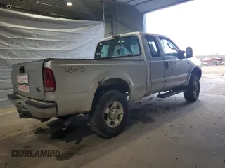 2006 Ford F-350 XL with VIN 1FTWX31576EA75467, listed as a Copart auction lot 48431255 with 256,706 mi miles and Clean Title. Bid and sale history available at DreamBid. Image 3.