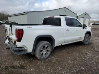 2022 GMC Sierra 1500 with VIN 1GTVUBETXNZ511808, listed as a Copart auction lot 82582724 with 81,748 mi miles and Salvage Title. Bid and sale history available at DreamBid. Image 3.