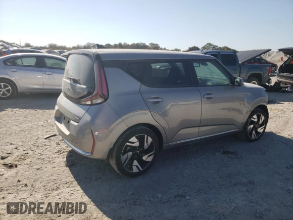 2024 Kia Soul GT-Line with VIN KNDJ53AU7R7921709, listed as a Copart auction lot 77565214 with 2,055 mi miles and Salvage Title. Bid and sale history available at carsss.com. Image 3.