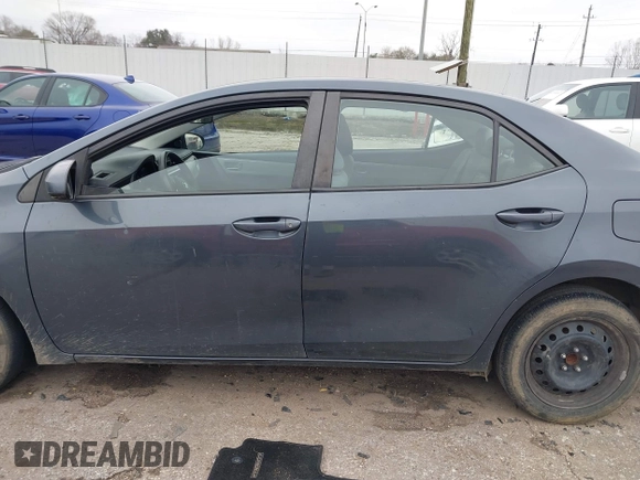 2018 Toyota Corolla L z VIN 5YFBURHE8JP762341, wystawiony jako IAAI lot #41616281 z przebiegiem 141 882 mil mil oraz . Historia ofert i sprzedaży dostępna na DreamBid. Obrazek 14.