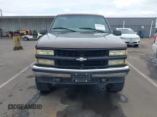 1997 Chevrolet Silverado 1500 with VIN 2GCEK19R2V1207315, listed as a IAAI auction lot 42058123 with 177,203 mi miles and . Bid and sale history available at DreamBid. Image 6.