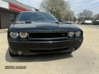 2010 Dodge Challenger R/T z VIN 2B3CJ5DT8AH103905, wystawiony jako IAAI lot #42115194 z przebiegiem 123 272 mil mil oraz . Historia ofert i sprzedaży dostępna na DreamBid. Obrazek 12.