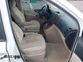 2007 Hyundai Entourage GLS z VIN KNDMC233176028892, wystawiony jako IAAI lot #42293740 z przebiegiem 100 358 mil mil oraz . Historia ofert i sprzedaży dostępna na DreamBid. Obrazek 5.