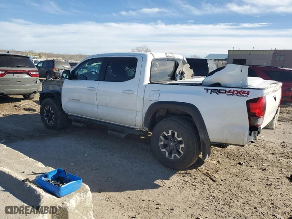 2018 Toyota Tacoma SR with VIN 3TMCZ5AN3JM148653, listed as a Copart auction lot 47083725 with 101,966 mi miles and Salvage Title. Bid and sale history available at carsss.com. Image 2.