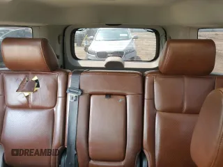 2007 Jeep Commander Limited z VIN 1J8HG58P27C520330, wystawiony jako Copart lot #54595745 z przebiegiem 168 908 mil mil oraz Szkoda całkowita • Salvage title. Historia ofert i sprzedaży dostępna na DreamBid. Obrazek 10.