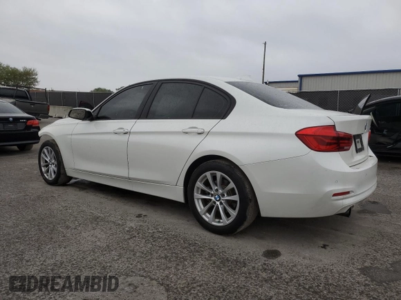 2017 BMW 3 Series 320i z VIN WBA8A9C39HK863984, wystawiony jako Copart lot #47927845 z przebiegiem 82 891 mil mil oraz Szkoda całkowita • Salvage title. Historia ofert i sprzedaży dostępna na DreamBid. Obrazek 2.