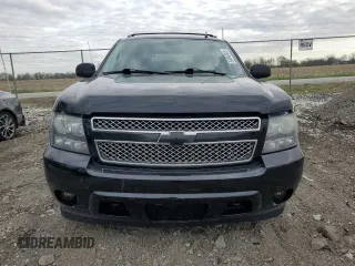 2009 Chevrolet Avalanche LTZ with VIN 3GNFK32049G172308, listed as a Copart auction lot 54840355 with 253,982 mi miles and Clean Title. Bid and sale history available at carsss.com. Image 5.