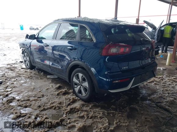 2019 Kia Niro EX with VIN KNDCC3LC3K5275931, listed as a IAAI auction lot 41279794 with 88,672 mi miles. Bid and sale history available at carsss.com. Image 3.