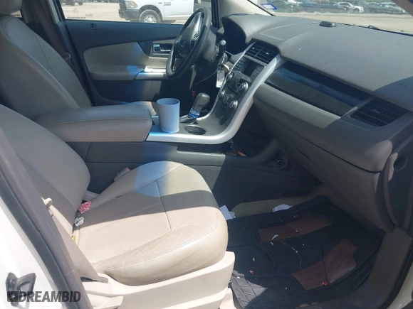 2011 Ford Edge SE with VIN 2FMDK3GC3BBA29499, listed as a IAAI auction lot 42071970 with 260,054 mi miles. Bid and sale history available at carsss.com. Image 5.
