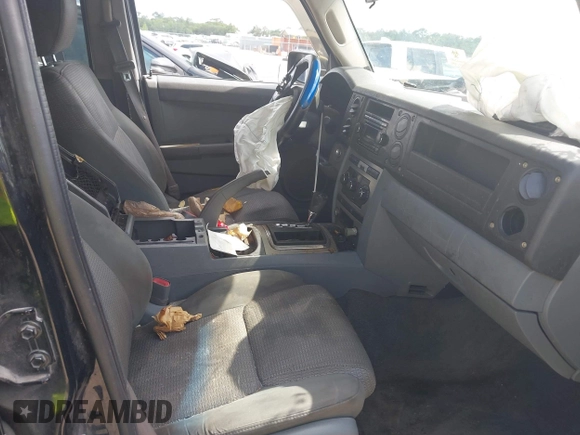 2007 Jeep Commander Sport with VIN 1J8HG48K57C505688, listed as a IAAI auction lot 42155522 with 216,505 mi miles and . Bid and sale history available at carsss.com. Image 5.