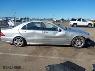 2006 Mercedes-Benz S-Class 5.0L with VIN WDBNG75J16A484001, listed as a IAAI auction lot 41665498 with 1 mi miles. Bid and sale history available at carsss.com. Image 13.