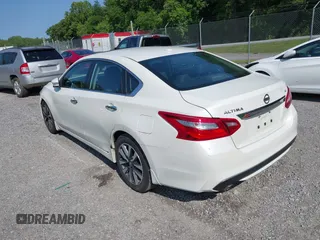 2016 Nissan Altima SR with VIN 1N4AL3APXGC263779, listed as a IAAI auction lot 42356375 with 172,380 mi miles and . Bid and sale history available at DreamBid. Image 3.