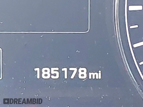 2015 Hyundai Genesis 5.0L with VIN KMHGN4JF4FU024633, listed as a IAAI auction lot 42187544 with 185,178 mi miles. Bid and sale history available at carsss.com. Image 15.