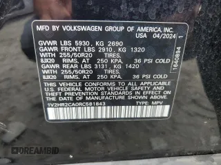 2024 Volkswagen Atlas SE with VIN 1V2HR2CA0RC581843, listed as a Copart auction lot 58782275 with 38,975 mi miles and Clean title. Bid and sale history available at DreamBid. Image 13.