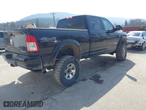 2022 Ram 2500 Big Horn with VIN 3C6UR5DL3NG382141, listed as a IAAI auction lot 41804461 with 46,289 mi miles. Bid and sale history available at carsss.com. Image 4.