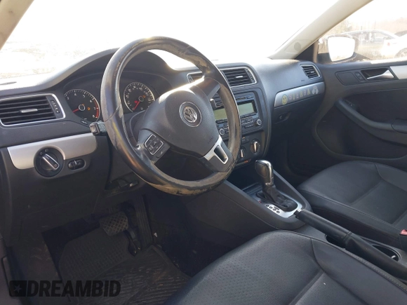2013 Volkswagen Jetta SE with VIN 3VWDX7AJ7DM208972, listed as a IAAI auction lot 41653416 with 173,386 mi miles and . Bid and sale history available at DreamBid. Image 13.