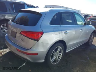 2016 Audi Q5 Premium Plus with VIN WA1D7AFP6GA116695, listed as a IAAI auction lot 40736626 with 67,288 mi miles. Bid and sale history available at carsss.com. Image 4.