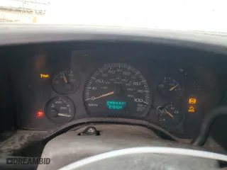 2005 Chevrolet Express Cargo Van with VIN 1GCFG15XX51178582, listed as a Copart auction lot 43621175 with 215,504 mi miles and Salvage Title. Bid and sale history available at carsss.com. Image 9.