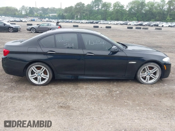2013 BMW 5 Series 550i xDrive с VIN WBAFU9C51DDY72113, выставлен на аукционе IAAI как лот 42446069 с пробегом Не указан миль и . История ставок и продаж доступна на DreamBid. Изображение 12.