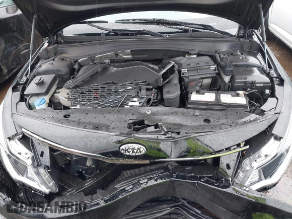 2016 Kia Optima LX with VIN 5XXGT4L33GG033327, listed as a IAAI auction lot 42389008 with 70,803 mi miles and . Bid and sale history available at DreamBid. Image 10.