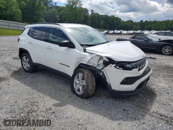 2022 Jeep Compass Latitude with VIN 3C4NJDBB3NT158254, listed as a Copart auction lot 57141855 with 50,675 mi miles and Salvage title. Bid and sale history available at DreamBid. Image 4.