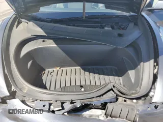 2022 Tesla Model 3 z VIN 5YJ3E1EA9NF371236, wystawiony jako Copart lot #56583855 z przebiegiem 58 162 mil mil oraz Szkoda całkowita • Salvage title. Historia ofert i sprzedaży dostępna na DreamBid. Obrazek 11.