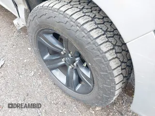 2017 Ram 1500 Sport z VIN 1C6RR7MT9HS617785, wystawiony jako IAAI lot #42331391 z przebiegiem 59 153 mil mil oraz . Historia ofert i sprzedaży dostępna na DreamBid. Obrazek 12.
