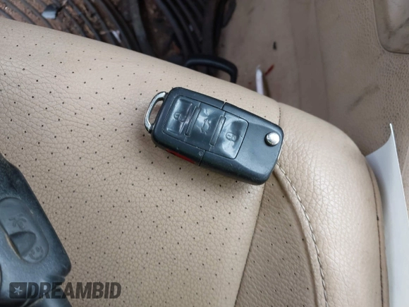 2006 Volkswagen Jetta 2.5L с VIN 3VWSF81K06M642498, выставлен на аукционе IAAI как лот 41943060 с пробегом 251 100 миль миль и . История ставок и продаж доступна на DreamBid. Изображение 11.