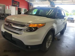 2014 Ford Explorer XLT with VIN 1FM5K7D8XEGA33820, listed as a IAAI auction lot 42734087 with 146,730 mi miles and . Bid and sale history available at DreamBid. Image 3.