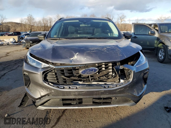 2024 Ford Escape Active with VIN 1FMCU9GN3RUA97493, listed as a Copart auction lot 42567125 with 8,452 mi miles and Salvage Title. Bid and sale history available at DreamBid. Image 5.