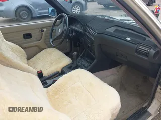 1985 BMW 3 Series с VIN WBAAK8404F8779112, выставлен на аукционе IAAI как лот 42752903 с пробегом 157 085 миль миль и . История ставок и продаж доступна на DreamBid. Изображение 5.