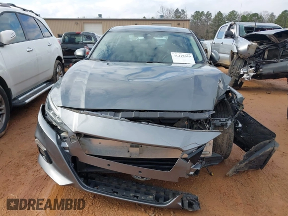 2019 Nissan Altima 2.5 SL with VIN 1N4BL4EV8KC205391, listed as a IAAI auction lot 41217649 with 80,748 mi miles. Bid and sale history available at carsss.com. Image 13.