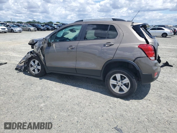 2021 Chevrolet Trax LT z VIN KL7CJPSB3MB331759, wystawiony jako Copart lot #56498305 z przebiegiem 79 340 mil mil oraz Nie do naprawy • Non repairable. Historia ofert i sprzedaży dostępna na DreamBid. Obrazek 2.