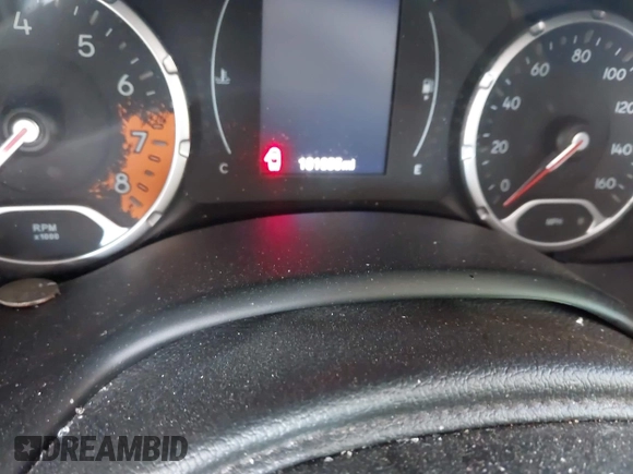 2018 Jeep Renegade Latitude z VIN ZACCJABB0JPJ07945, wystawiony jako IAAI lot #42540256 z przebiegiem 181 655 mil mil oraz . Historia ofert i sprzedaży dostępna na DreamBid. Obrazek 7.