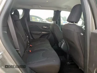 2020 Jeep Cherokee Latitude z VIN 1C4PJLCX7LD511157, wystawiony jako Copart lot #56926835 z przebiegiem 108 618 mil mil oraz Szkoda całkowita • Salvage title. Historia ofert i sprzedaży dostępna na DreamBid. Obrazek 11.