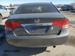 2009 Honda Civic DX-VP z VIN 2HGFA16309H334098, wystawiony jako Copart lot #46351935 z przebiegiem 232 619 mil mil oraz Szkoda całkowita • Salvage title. Historia ofert i sprzedaży dostępna na DreamBid. Obrazek 6.